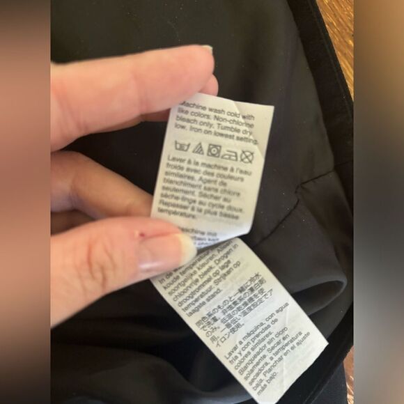 J.Crew 365 black long sleeve back zip long sleeve top with slit detail size 2 - Picture 3 of 10